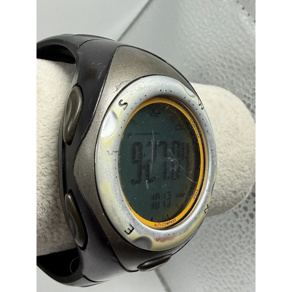 HIGHGEAR 0A7 Mens Watch Hi-Res Altimeter Swiss Sensor New Battery 44MM 8